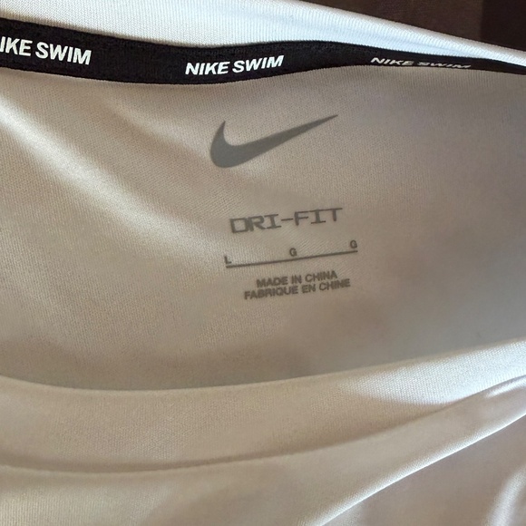 Nike Swim Dri-Fit White Tank Large - Picture 3 of 3